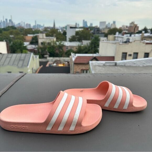Adidas pink & white stripe Adilette aqua slides sizs 9.5 beachy sporty sandals - Picture 2 of 3